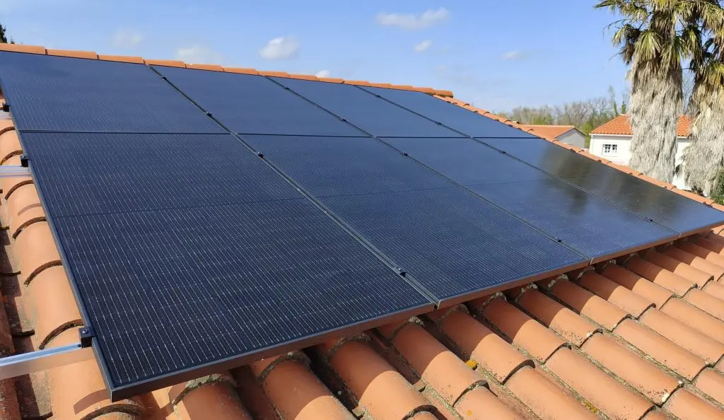 découvrez les aides photovoltaïques disponibles en 2025 pour vous aider à financer votre projet d'énergie solaire. profitez des subventions, des crédits d'impôt et des dispositifs de soutien pour rendre votre installation photovoltaïque accessible et économique.
