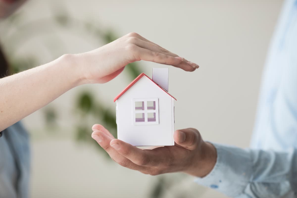 découvrez notre guide sur l'assurance panneaux solaires : protégez votre investissement avec des solutions adaptées, des conseils d'experts et des options de couverture pour anticiper les imprévus. assurez-vous d'une tranquillité d'esprit et d'une performance optimale de votre installation solaire.
