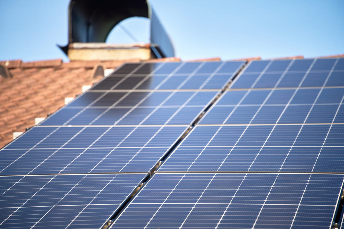 découvrez les atouts des panneaux monocristallins : performance optimale, durée de vie prolongée et esthétisme moderne. idéaux pour maximiser l'efficacité énergétique de votre installation solaire, ces panneaux offrent une excellente rentabilité sur votre investissement.