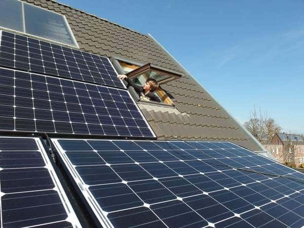 découvrez les nombreux avantages fiscaux offerts par l'installation de panneaux photovoltaïques. profitez de réductions d'impôts, de crédits d'impôt et d'aides financières pour investir dans l'énergie solaire. informez-vous sur les dispositifs actuels et maximisez vos économies tout en contribuant à la transition énergétique.