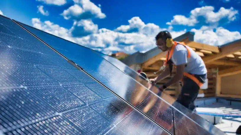 découvrez notre guide complet de comparaison des panneaux photovoltaïques. analysez les caractéristiques, rendements et prix des meilleurs modèles du marché pour faire le choix idéal pour votre installation solaire.
