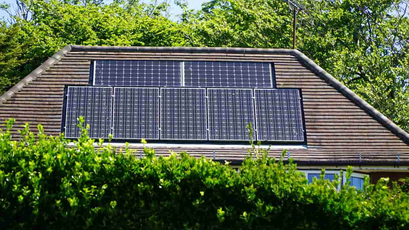 découvrez notre comparatif des panneaux photovoltaïques pour choisir le meilleur équipement solaire. analyse détaillée des performances, prix et avantages des différentes marques afin de vous aider à optimiser votre investissement énergétique.