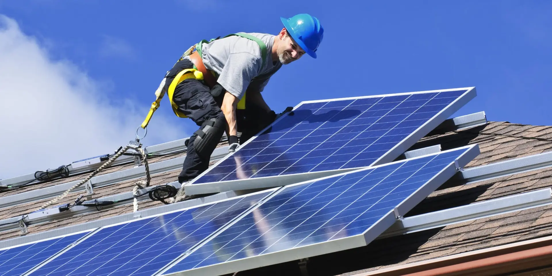 découvrez les enjeux de la concurrence dans le secteur des panneaux photovoltaïques. analyse des principaux acteurs, des innovations technologiques et des tendances du marché pour mieux comprendre l'avenir des énergies renouvelables.