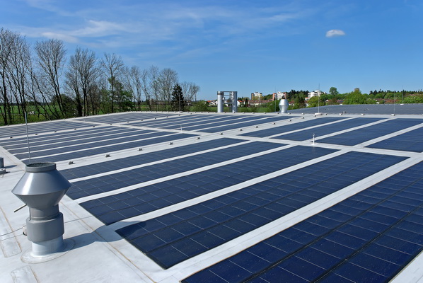 découvrez les contraintes liées à l'installation de panneaux photovoltaïques : réglementation, performance, coût et impact environnemental. apprenez comment surmonter ces défis pour maximiser l'efficacité de votre projet énergétique.