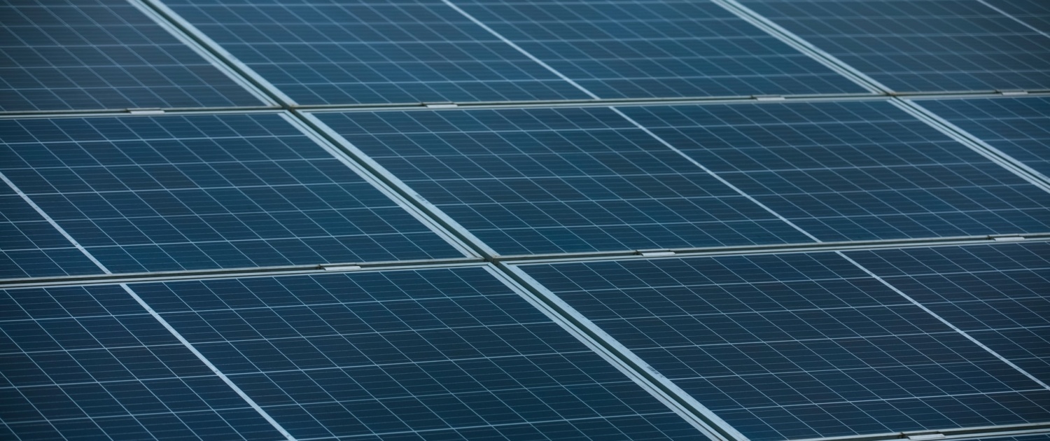 découvrez le coût des panneaux photovoltaïques et les facteurs influençant leur prix. informez-vous sur les économies d'énergie, les subventions disponibles et le retour sur investissement pour rentabiliser votre installation solaire.