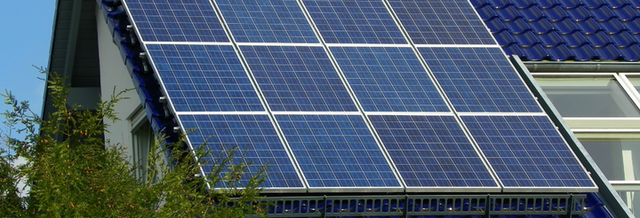 découvrez tout sur le coût des panneaux photovoltaïques : prix d'achat, aides financières disponibles et rentabilité à long terme. informez-vous pour faire le meilleur choix pour votre transition énergétique.
