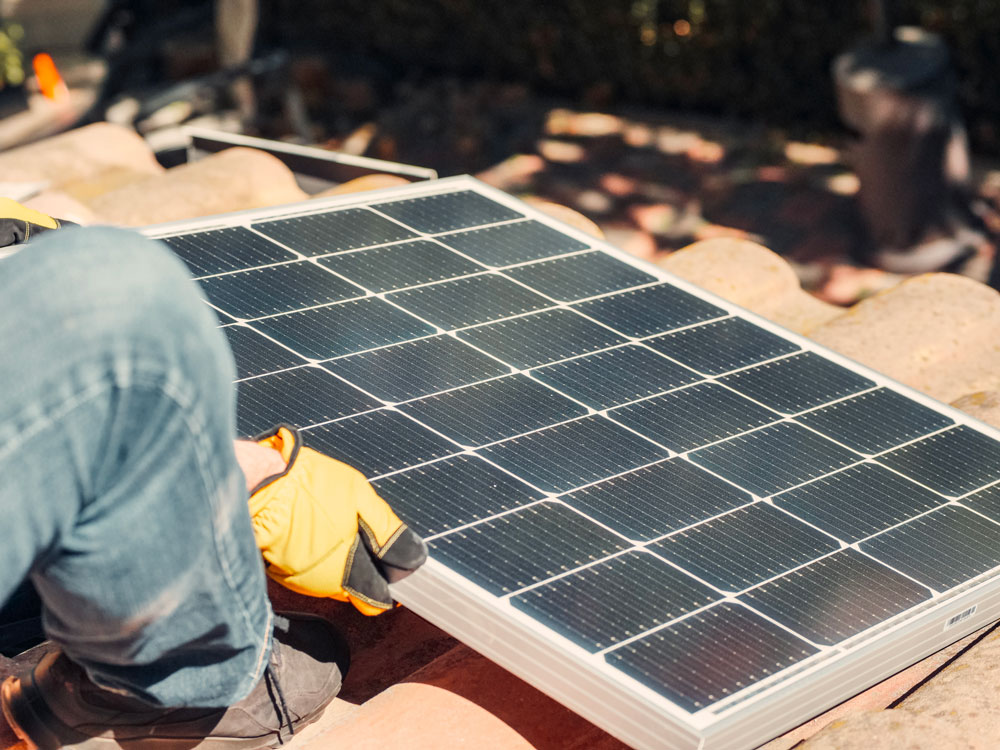 découvrez tout ce qu'il faut savoir sur la déduction fiscale liée à l'installation de panneaux photovoltaïques en 2025. profitez des avantages fiscaux pour réduire vos impôts tout en contribuant à l'énergie verte.