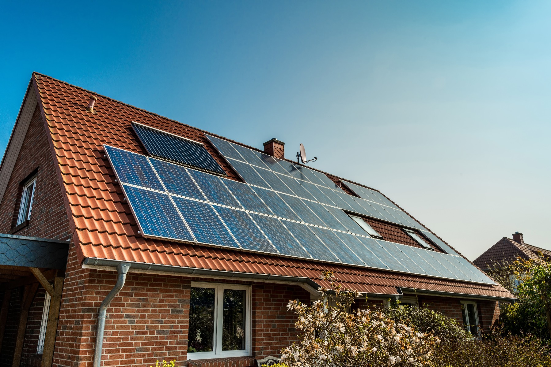 découvrez la durée de vie des panneaux photovoltaïques et comment maximiser leur performance. informez-vous sur les facteurs influençant leur longévité et les meilleures pratiques d'entretien pour garantir un investissement durable et rentable.
