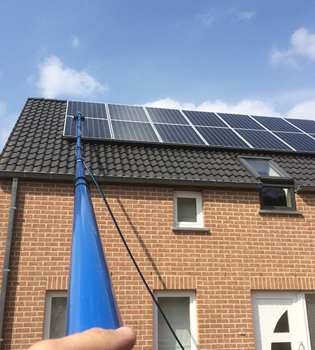 découvrez l'importance de l'entretien des panneaux photovoltaïques pour garantir leur performance et prolonger leur durée de vie. apprenez les meilleures pratiques et conseils d'experts pour un système solaire toujours efficace.