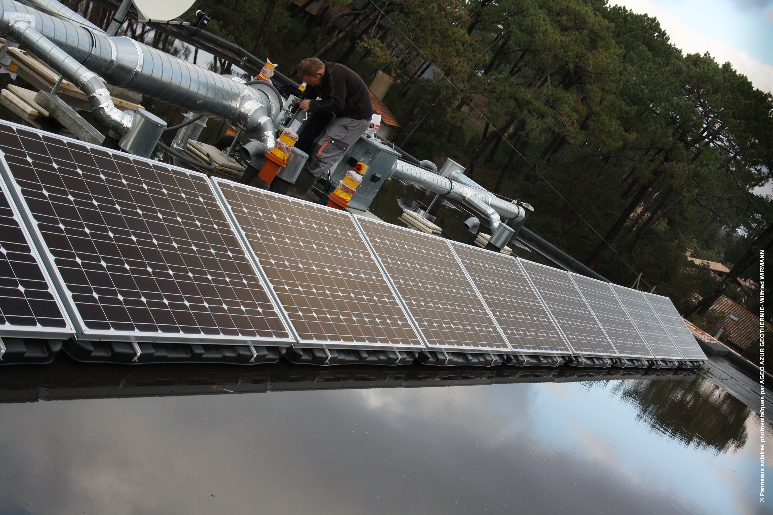 découvrez l'importance de l'entretien des systèmes photovoltaïques pour optimiser leur performance et prolonger leur durée de vie. apprenez les meilleures pratiques et conseils d'experts pour garantir une production d'énergie solaire efficace et durable.