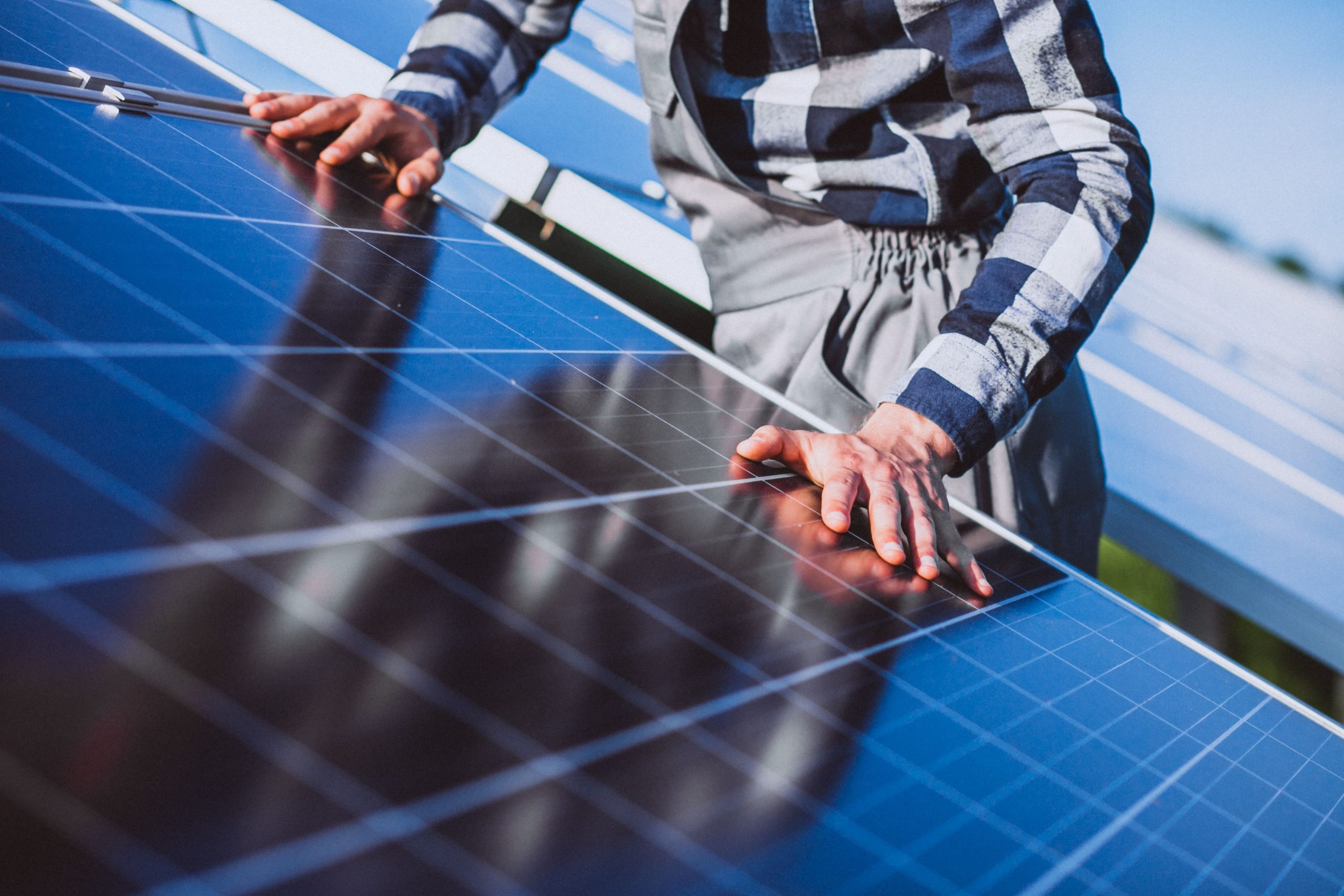 découvrez notre guide complet pour choisir les panneaux photovoltaïques adaptés à vos besoins. conseils, comparatifs et critères essentiels pour optimiser votre investissement et profiter d'une énergie renouvelable efficace.
