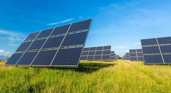 découvrez notre guide complet sur les panneaux photovoltaïques : fonctionnement, avantages, installation et conseils pratiques pour maximiser votre production d'énergie solaire.