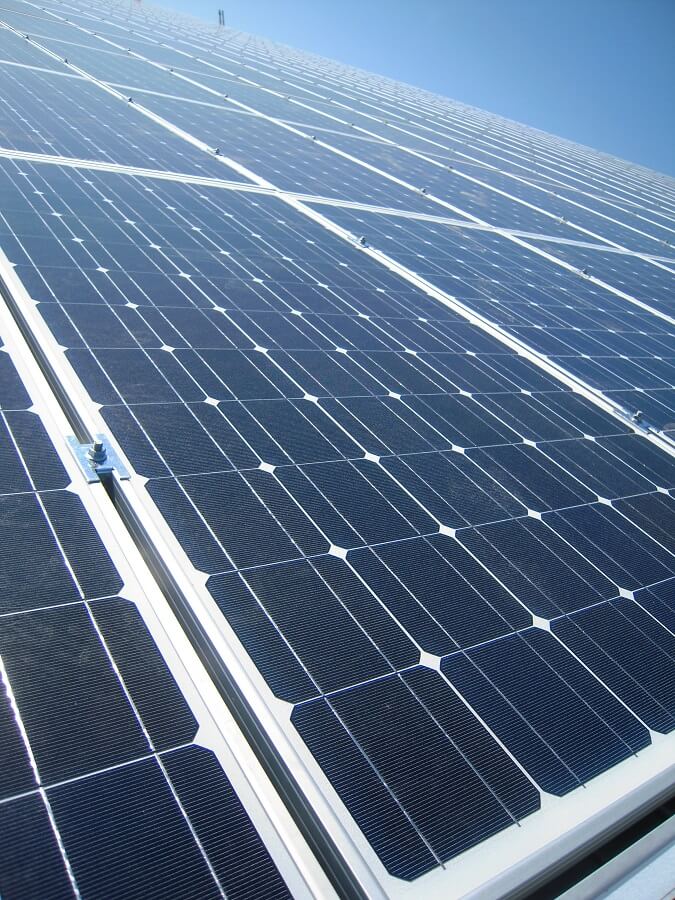 découvrez notre guide complet sur les panneaux photovoltaïques ! apprenez comment fonctionnent ces systèmes d'énergie renouvelable, les avantages qu'ils offrent, ainsi que des conseils pour choisir et installer le meilleur équipement pour vos besoins. transformez votre consommation d'énergie et réduisez votre empreinte carbone dès aujourd'hui.