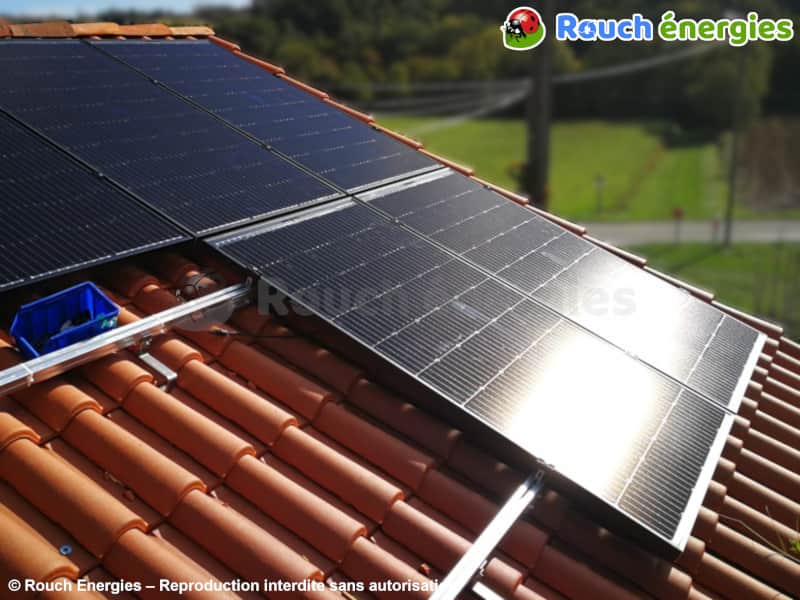 découvrez comment optimiser vos impôts grâce à l'énergie photovoltaïque. informez-vous sur les réductions fiscales, les aides disponibles et les avantages fiscaux liés à l'installation de panneaux solaires. maximisez vos économies tout en contribuant à une énergie durable.