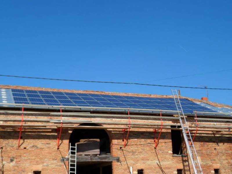 découvrez les services d'un installateur de panneaux photovoltaïques en haute-garonne. profitez d'une énergie solaire renouvelable, réduisez vos factures d'électricité et contribuez à la protection de l'environnement. obtenez un devis personnalisé et des conseils d'experts pour une installation optimisée.