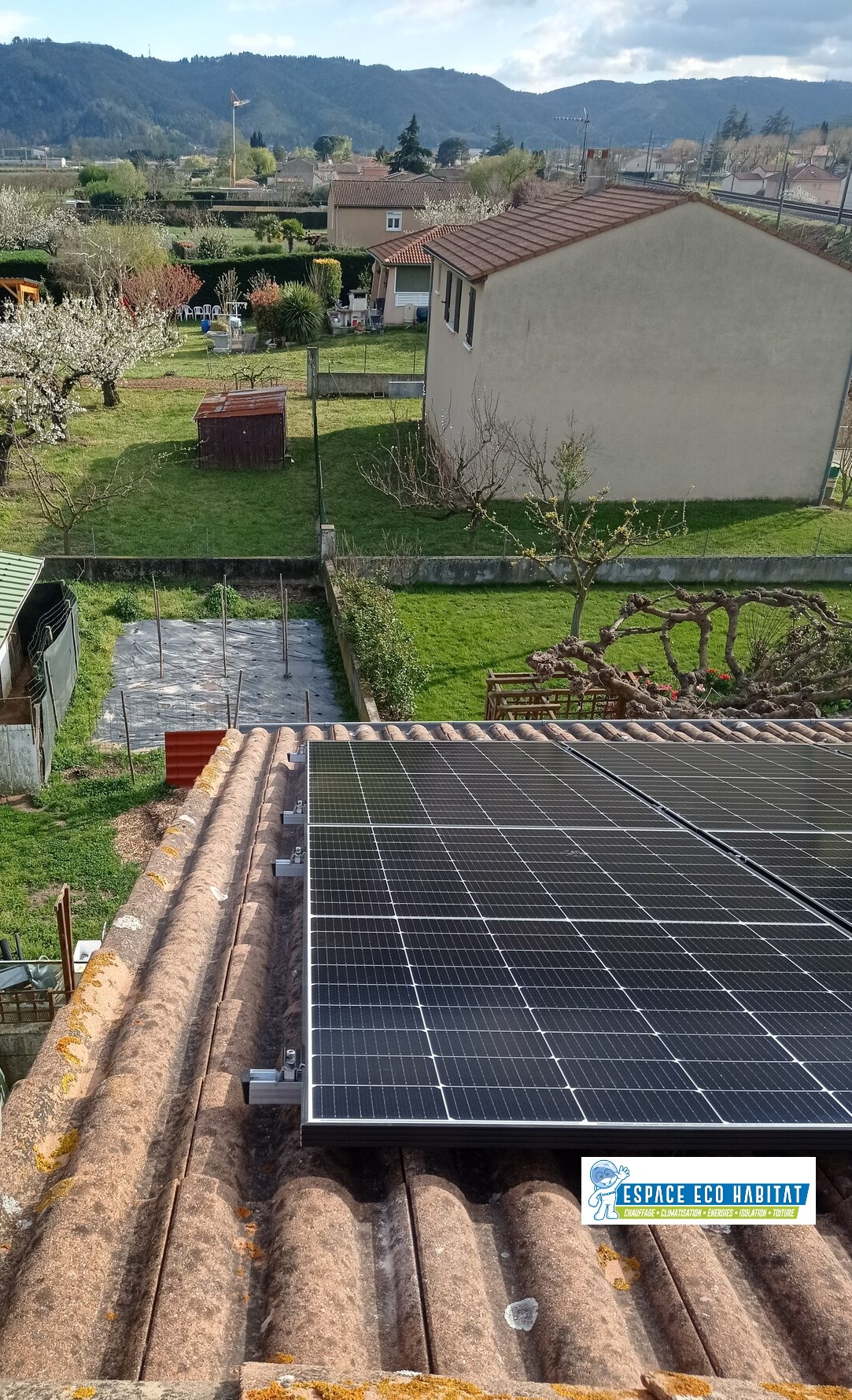 découvrez comment l'isolation des panneaux photovoltaïques optimise leur performance et réduit les pertes énergétiques. améliorez l'efficacité de votre installation solaire tout en bénéficiant d'un meilleur confort thermique.