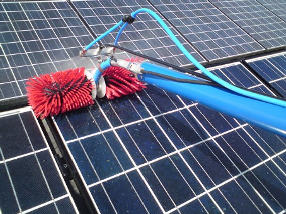 découvrez l'importance du nettoyage des panneaux photovoltaïques pour optimiser leur performance et prolonger leur durée de vie. apprenez les meilleures pratiques et conseils pour entretenir efficacement vos installations solaires.