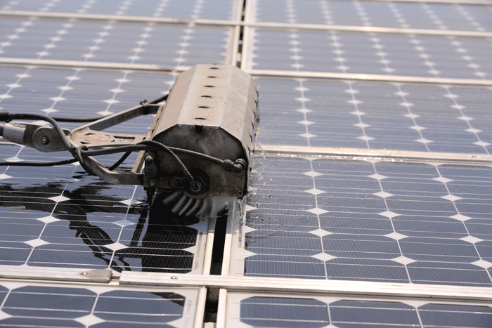 découvrez nos services de nettoyage professionnels pour panneaux photovoltaïques. optimisez la performance de votre installation solaire et prolongez sa durée de vie grâce à un entretien régulier. profitez d'une énergie propre et durable avec des panneaux toujours en parfait état.