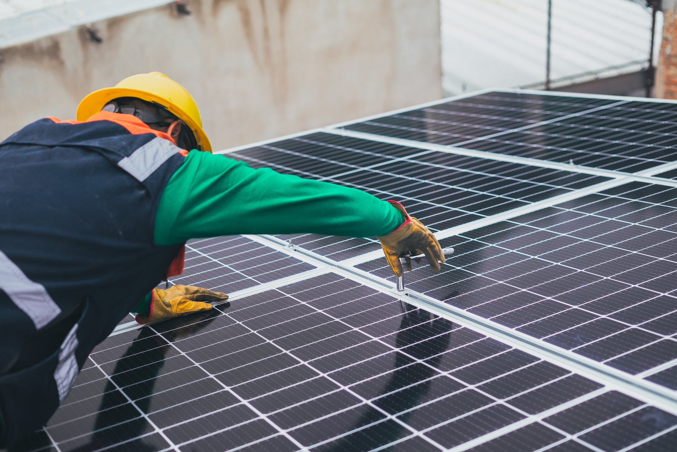 découvrez comment optimiser vos panneaux photovoltaïques pour maximiser votre production d'énergie solaire. apprenez des astuces et techniques efficaces pour améliorer leur efficacité et rentabilité.