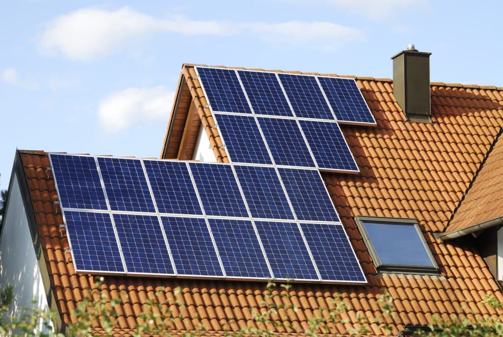 découvrez les avantages des panneaux photovoltaïques : une solution écologique pour produire votre propre électricité, réduire vos factures d'énergie et contribuer à la protection de l'environnement. informez-vous sur les installations, les subventions disponibles et les bénéfices à long terme.