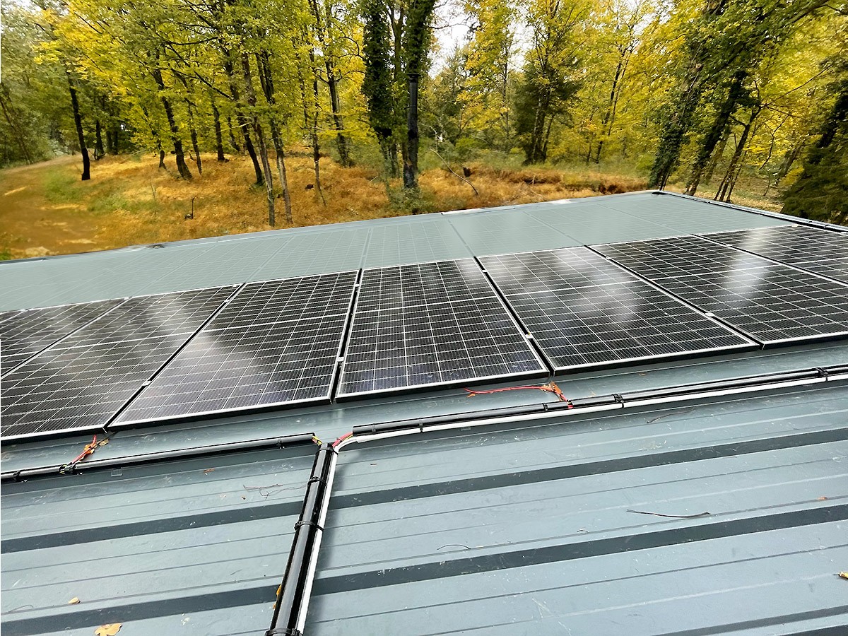 découvrez les avantages des panneaux photovoltaïques pour produire de l'énergie renouvelable et réduire vos factures d'électricité. optez pour une solution durable et respectueuse de l'environnement.
