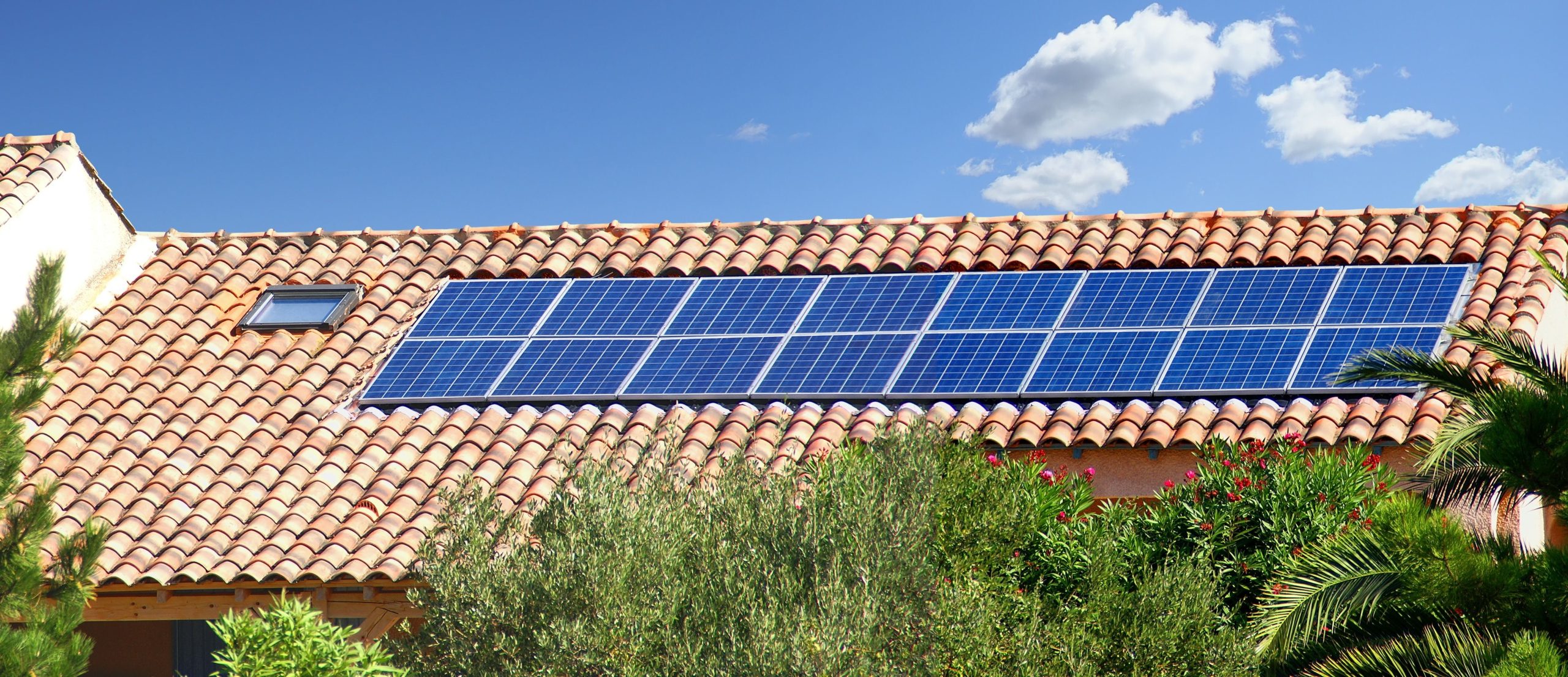découvrez les avantages des panneaux photovoltaïques pour produire une énergie propre et renouvelable. optimisez votre consommation d'électricité tout en réduisant votre empreinte carbone grâce à des solutions durables et performantes.