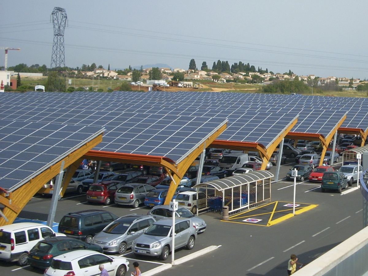 découvrez les avantages des panneaux photovoltaïques : une solution énergétique durable et économique pour réduire votre empreinte carbone tout en réalisant des économies sur vos factures d'électricité. informez-vous sur l'installation, le fonctionnement et les aides disponibles pour passer à l'énergie solaire.