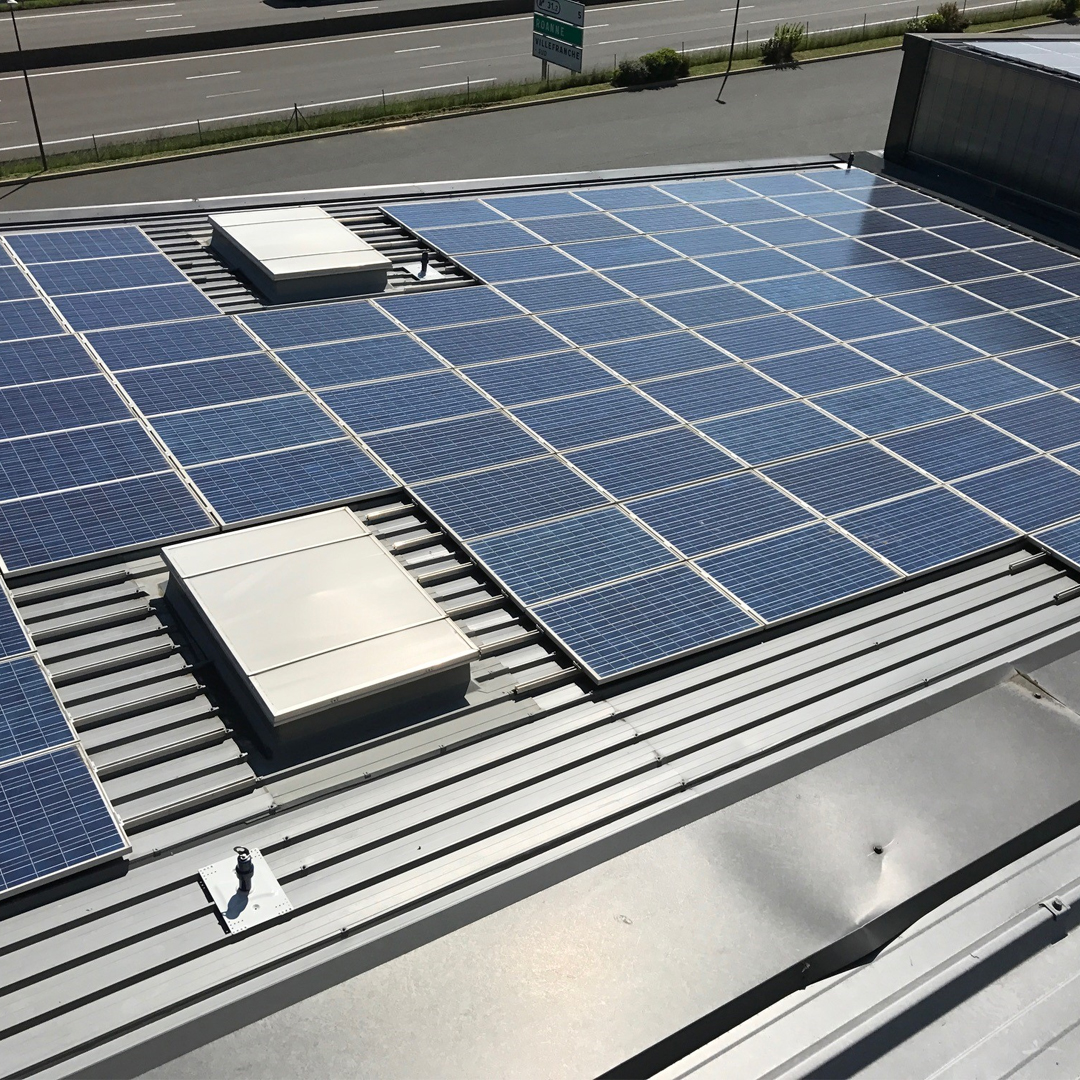 découvrez les panneaux photovoltaïques en zinc, une solution innovante et esthétique pour produire de l'énergie solaire. alliant durabilité et performance, ces panneaux s'intègrent harmonieusement dans vos projets de construction tout en réduisant votre empreinte carbone.