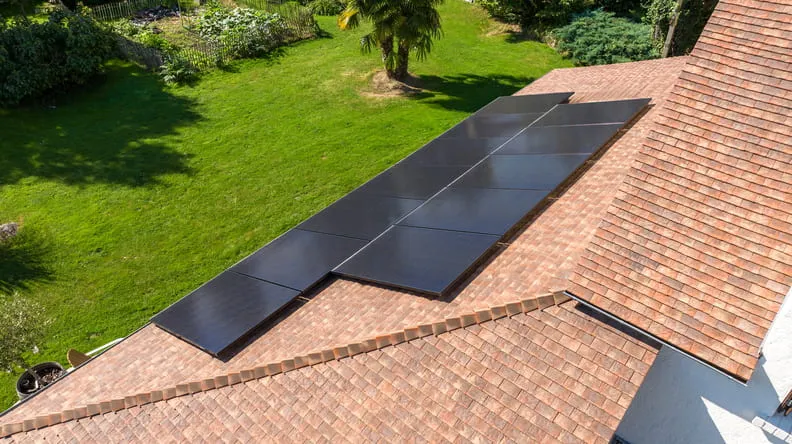 découvrez les primes et aides disponibles pour l'installation de panneaux photovoltaïques en france. profitez d'incitations financières pour rendre votre projet d'énergie solaire plus accessible et bénéfique pour l'environnement.