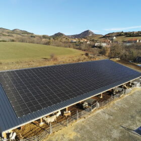 découvrez les primes photovoltaïques 2025 en wallonie : des subventions attractives pour encourager l'installation de panneaux solaires et promouvoir les énergies renouvelables. renseignez-vous sur les conditions d'éligibilité et les bénéfices financiers pour votre projet d'énergie verte.