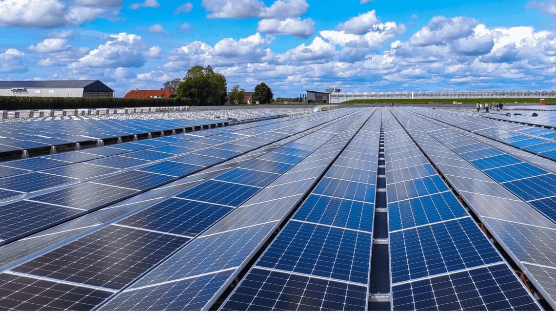 découvrez les prix des panneaux photovoltaïques et les différentes options disponibles pour optimiser votre investissement énergétique. informez-vous sur les aides financières et les tendances du marché pour faire le meilleur choix.