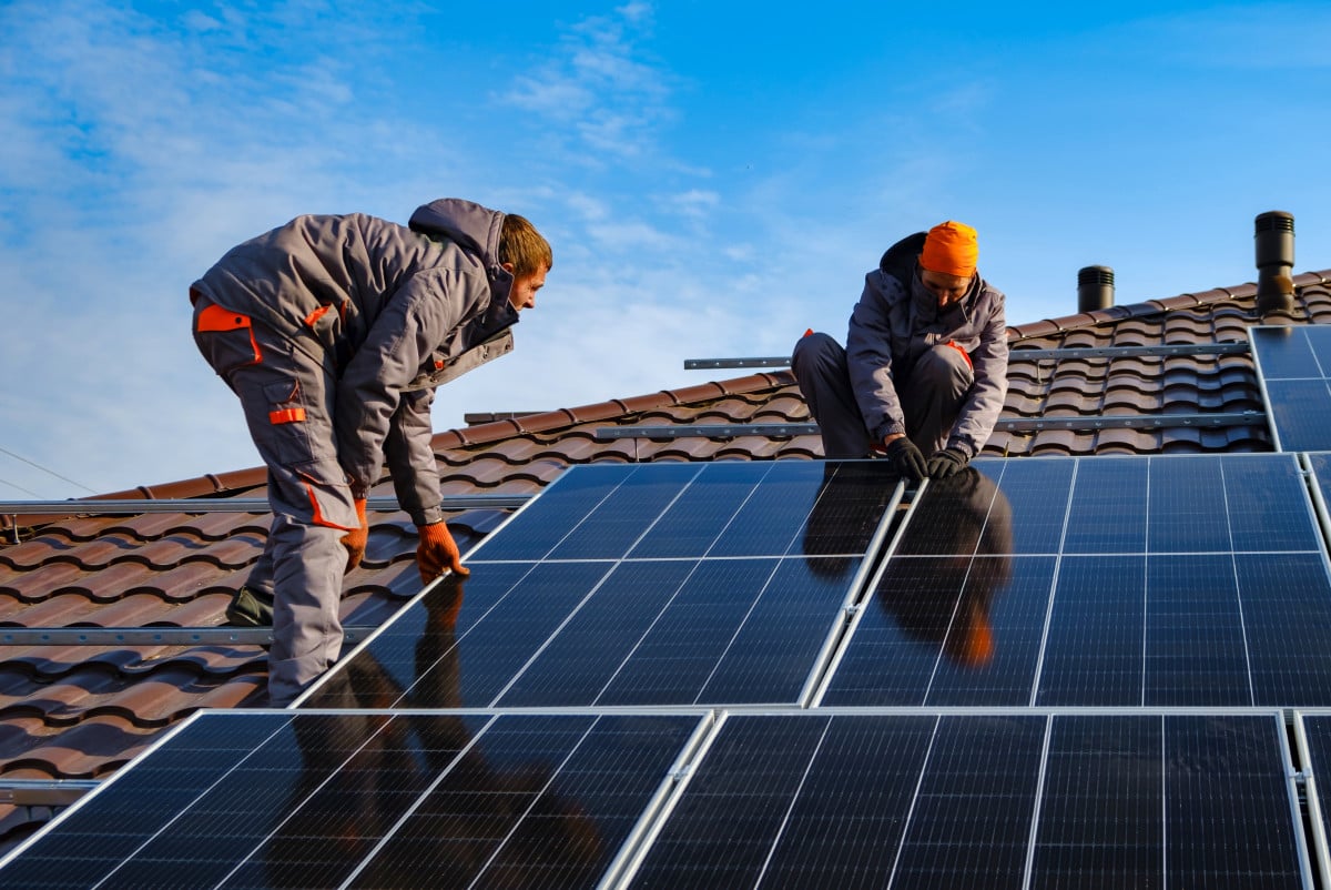 découvrez les prix des panneaux photovoltaïques, une solution économique et écologique pour produire votre propre électricité. comparez les coûts, les aides disponibles et les avantages de l'énergie solaire pour choisir l'installation qui vous convient le mieux.