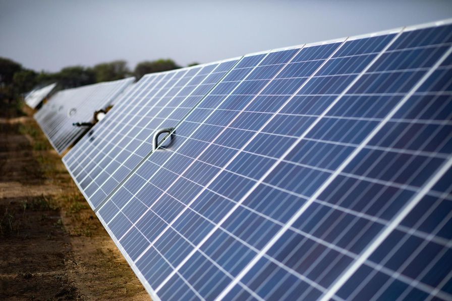 découvrez l'importance du recyclage des panneaux photovoltaïques pour un avenir durable. apprenez comment ces équipements peuvent être valorisés et réintégrés dans le circuit économique, tout en contribuant à la protection de l'environnement.
