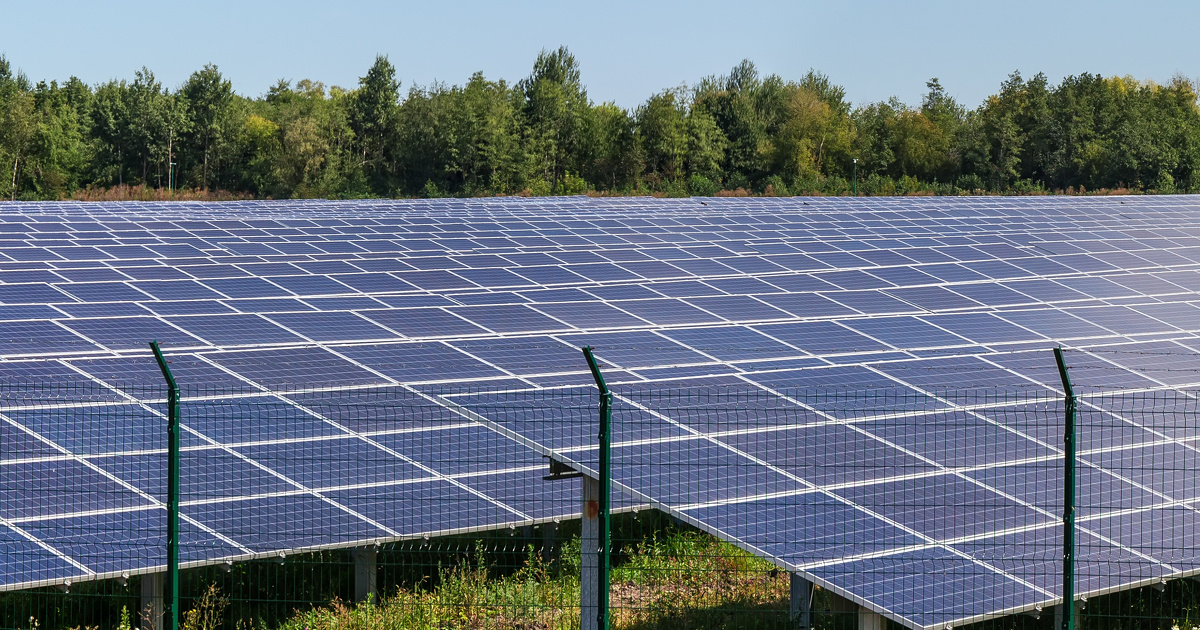découvrez les raisons du refus des panneaux photovoltaïques, ses implications et les alternatives disponibles. informez-vous sur les enjeux environnementaux et économiques liés à cette décision.