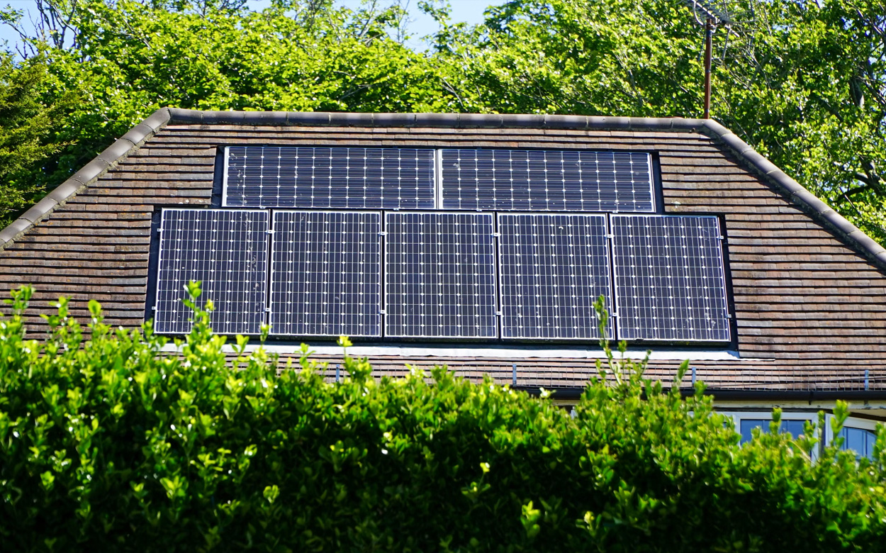 découvrez les règles d'urbanisme relatives à l'installation de panneaux solaires en france. informez-vous sur les normes, démarches administratives et conditions à respecter pour optimiser votre projet tout en respectant la réglementation locale.