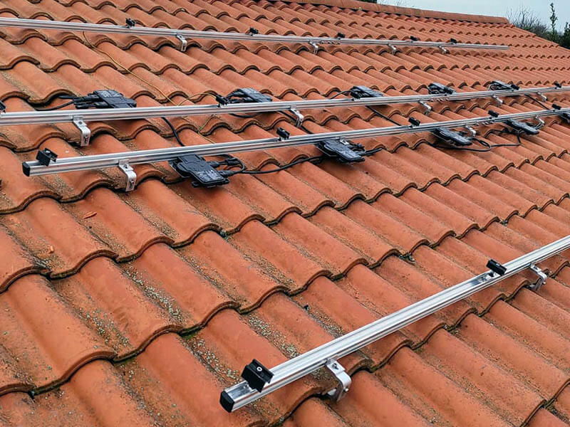 découvrez nos services de réparation de fuites sur panneaux photovoltaïques. nous assurons une intervention rapide et efficace pour garantir le bon fonctionnement de votre installation solaire. protégez votre investissement et optimisez votre production d'énergie grâce à notre expertise.