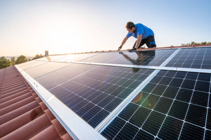 découvrez les principaux risques associés aux panneaux photovoltaïques, incluant les impacts environnementaux, les problèmes de sécurité et d'entretien. informez-vous sur les bonnes pratiques pour maximiser la durabilité et l'efficacité de votre installation solaire.