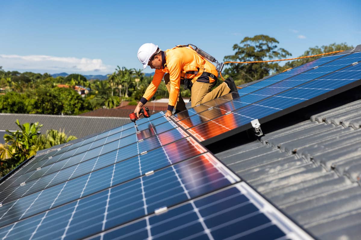découvrez les principaux risques associés à l'installation de panneaux photovoltaïques. informez-vous sur les aspects techniques, les précautions à prendre et les erreurs courantes à éviter pour garantir une performance optimale et une sécurité maximale de votre système solaire.