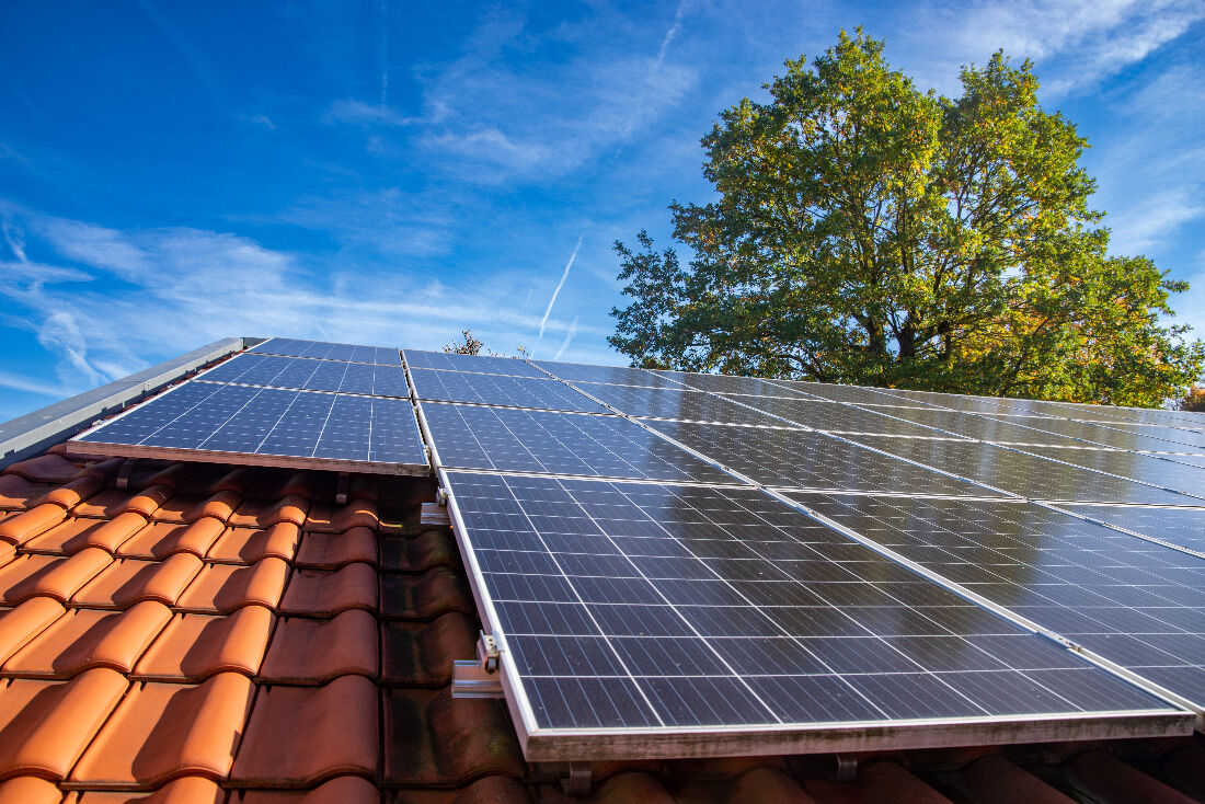 découvrez tout ce qu'il faut savoir sur la tva des panneaux photovoltaïques en france. informez-vous sur les taux applicables, les exonérations possibles et les avantages fiscaux liés à l'installation de systèmes solaires, tout en contribuant à une énergie plus verte.