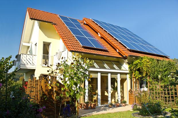 découvrez notre offre de vente d'immeubles équipés de panneaux photovoltaïques, alliant performance énergétique et rentabilité. investissez dans l'avenir avec des biens immobiliers durables, contribuant à la transition écologique tout en générant des revenus grâce à l'énergie solaire.