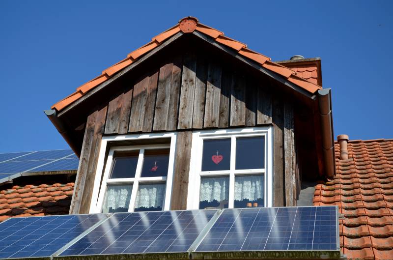 découvrez comment l'assurance habitation peut couvrir vos panneaux solaires. protégez votre investissement et assurez-vous contre les dommages éventuels pour une tranquillité d'esprit totale.