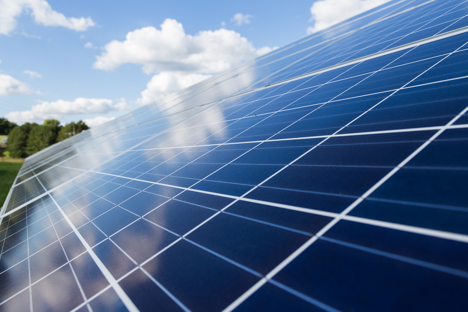 découvrez les nombreux avantages des panneaux photovoltaïques : réduction des factures d'électricité, contribution à la préservation de l'environnement, valorisation de votre bien, et indépendance énergétique. optez pour une énergie renouvelable et durable, bénéfique pour vous et pour la planète.