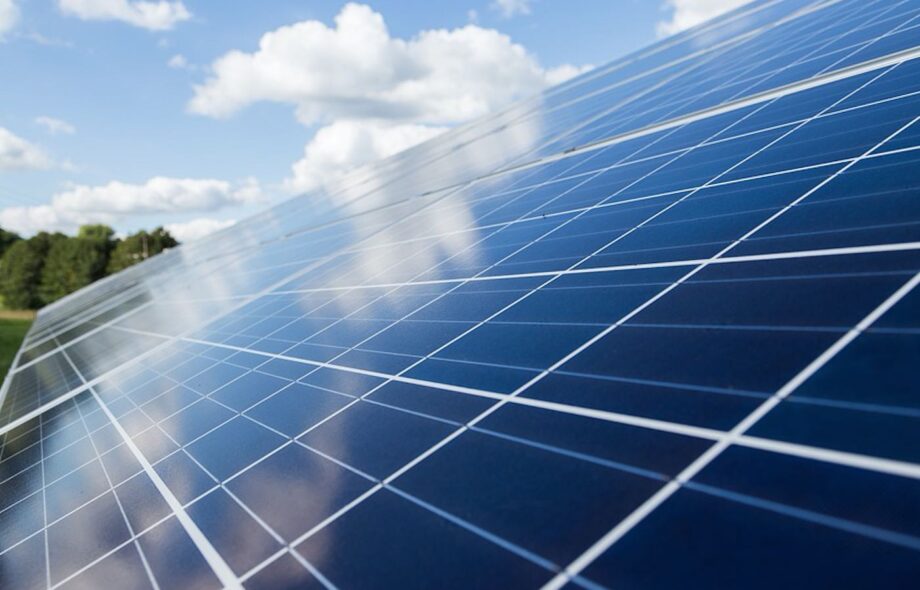 découvrez notre guide complet sur les avis des panneaux photovoltaïques. informez-vous sur les expériences d'utilisateurs, les avantages, les inconvénients et tout ce qu'il faut savoir avant d'investir dans l'énergie solaire.