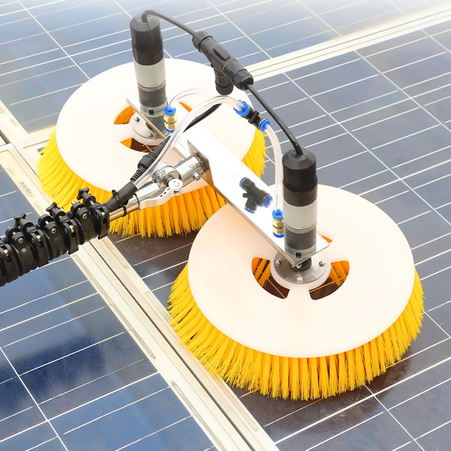 découvrez notre brosse photovoltaïque, l'outil idéal pour nettoyer efficacement vos panneaux solaires et maximiser leur performance. facile à utiliser et conçue pour un entretien régulier, cette brosse vous aide à optimiser la production d'énergie de votre installation. profitez d'une solution durable pour garder vos panneaux en parfait état.