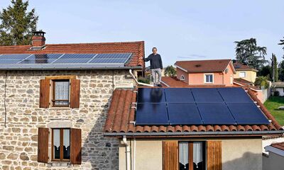 découvrez comment choisir les panneaux photovoltaïques adaptés à vos besoins énergétiques. guide complet pour comparer les performances, les prix et les garanties afin d'optimiser votre investissement dans l'énergie solaire.