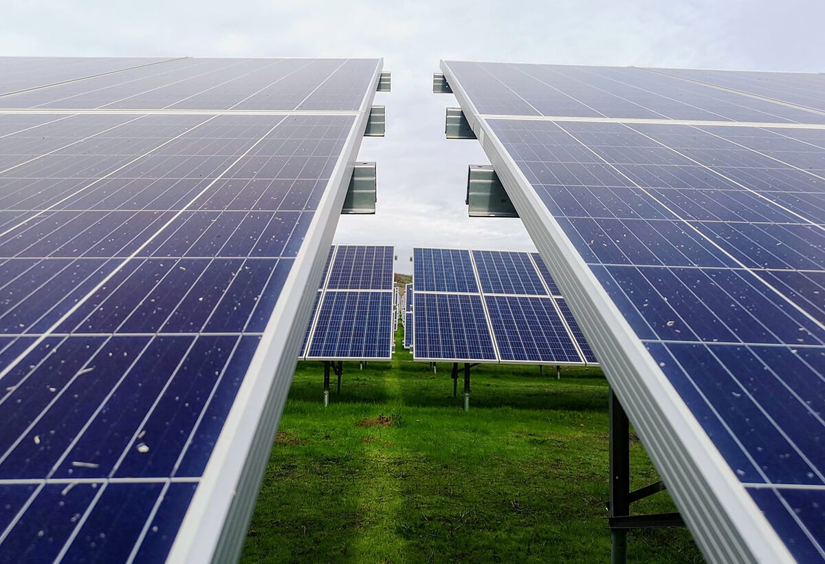découvrez notre comparatif détaillé des panneaux photovoltaïques pour choisir le meilleur équipement solaire adapté à vos besoins. analyse des performances, des prix et des avis pour une décision éclairée.