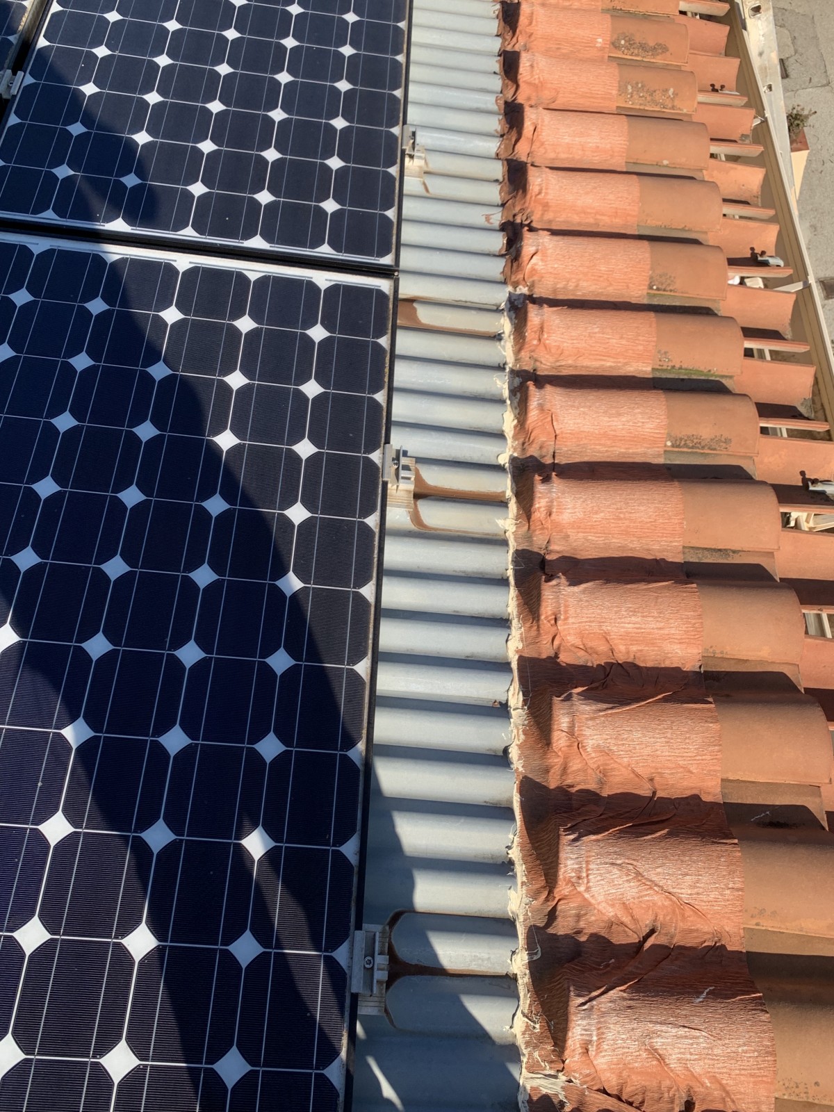 découvrez les solutions pour détecter et réparer les fuites sur vos panneaux photovoltaïques. protégez votre investissement et maximisez l'efficacité de votre installation solaire grâce à nos conseils et services experts.
