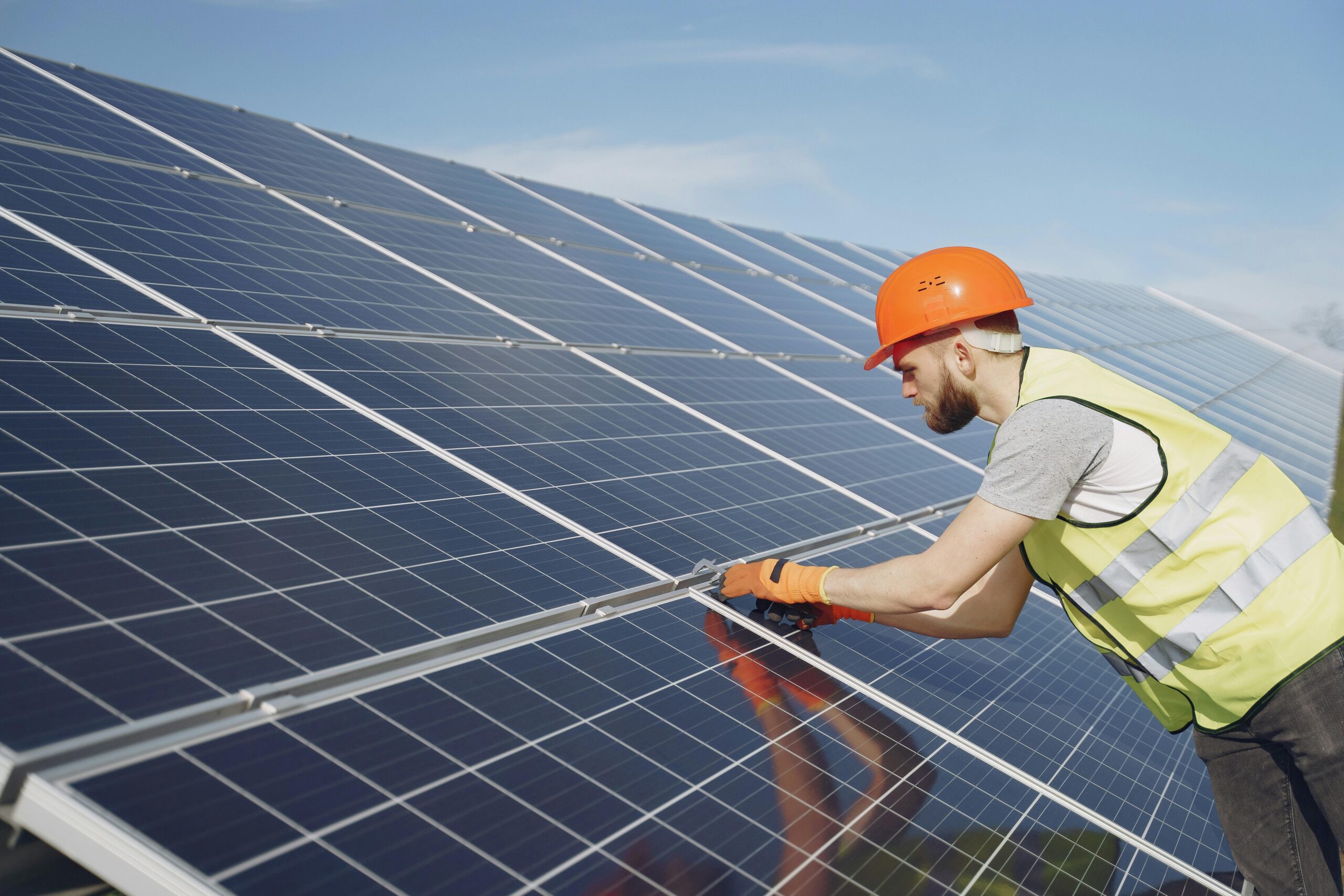 découvrez les impacts environnementaux des panneaux photovoltaïques : avantages, inconvénients, et solutions durables pour une transition énergétique responsable.