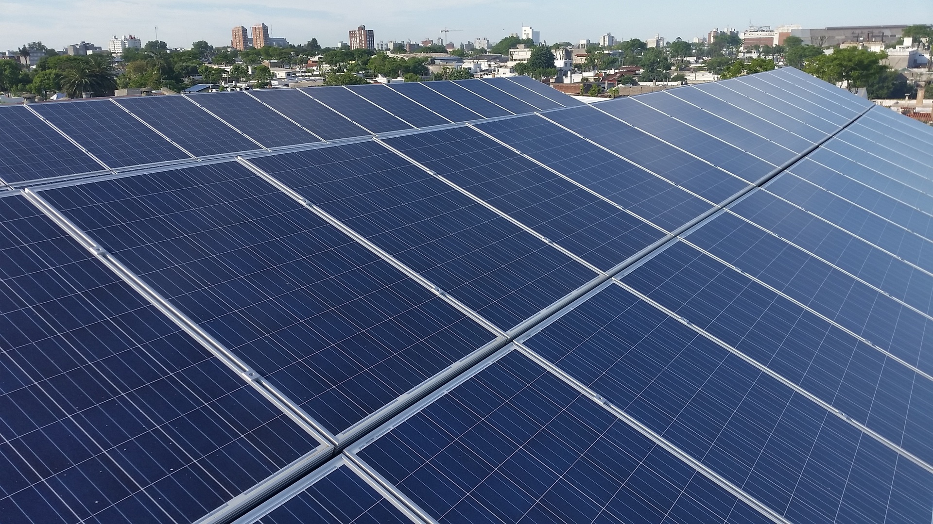 découvrez les impacts environnementaux des panneaux photovoltaïques, leurs avantages et inconvénients sur la biodiversité, l'usage des ressources et la durabilité. informez-vous sur les meilleures pratiques pour minimiser leur empreinte écologique.