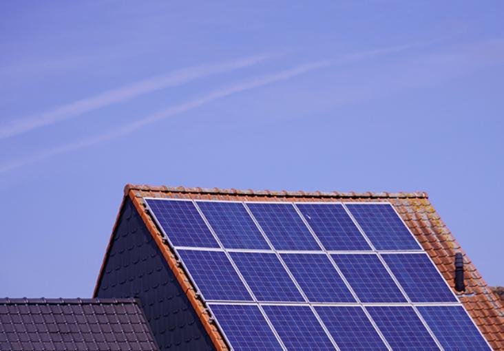 découvrez comment installer des panneaux photovoltaïques pour optimiser votre consommation énergétique et réduire vos factures d'électricité. explorez les étapes clés, les avantages écologiques et économiques de cette solution durable qui contribue à la transition énergétique.